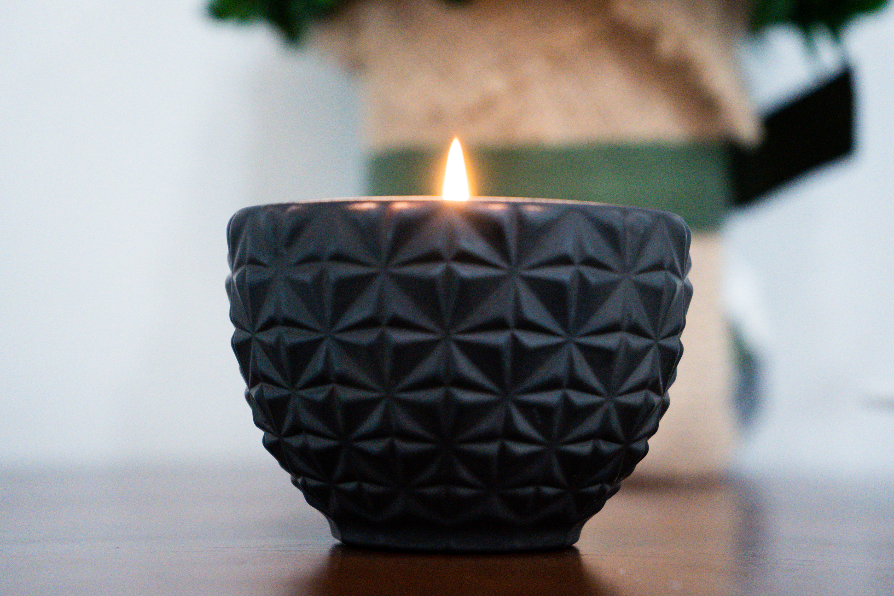 Crystal Candle - BLACK (6oz)